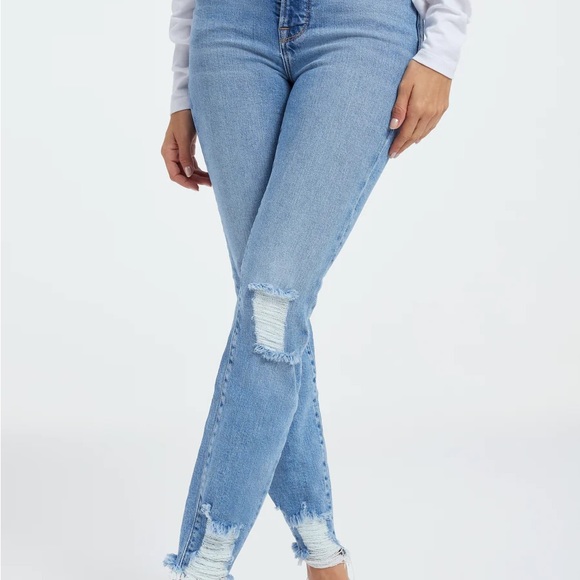 Good American Good Classic Slim Straight Jeans - Picture 1 of 3